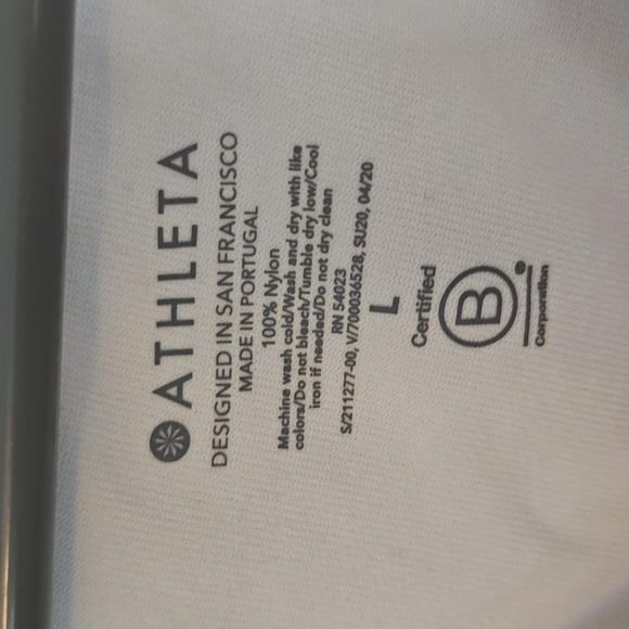 Athleta White Tank Size Large - Picture 6 of 6